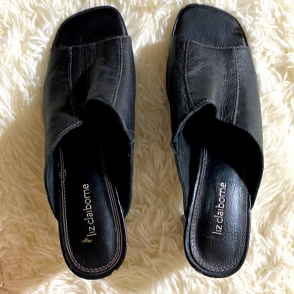 LIZ CLAIBORNE 3” HEELS LEATHER SLIP ON SANDALS KRIS STYLE Size 7 1/2 EUC mules